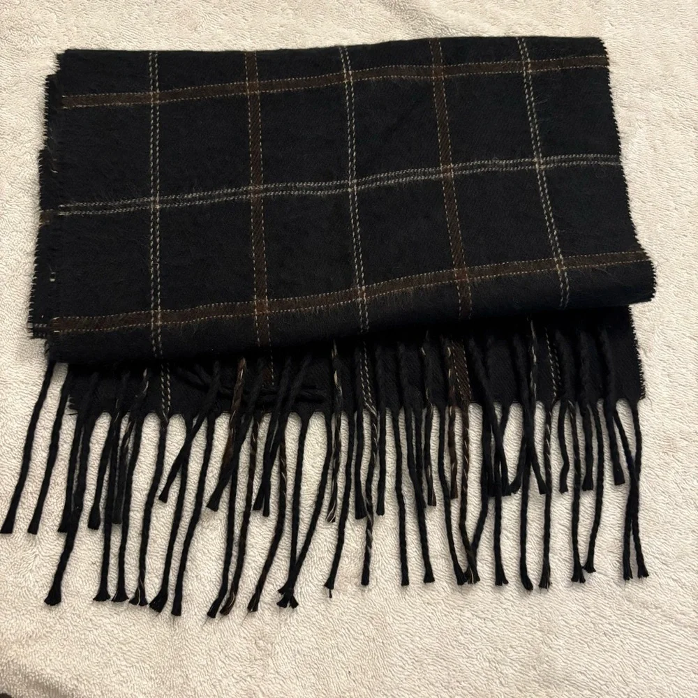 Classic Black and Brown Plaid Fleece Warm Cozy Unisex Scarf One Size